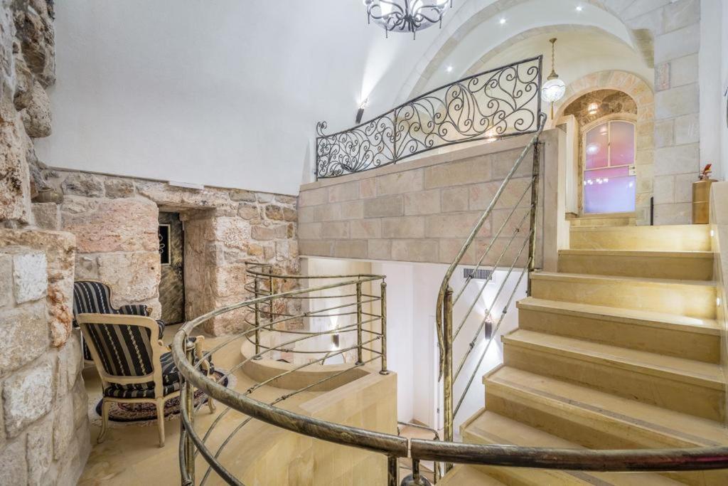 Western Wall Luxury House - Avraham Yerusalem Bagian luar foto